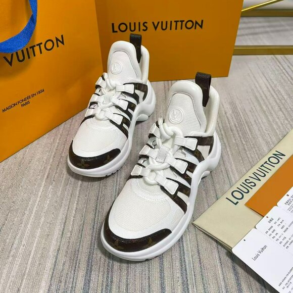 Louis Vuitton LV Archlight Sneaker - Picture 4 of 8